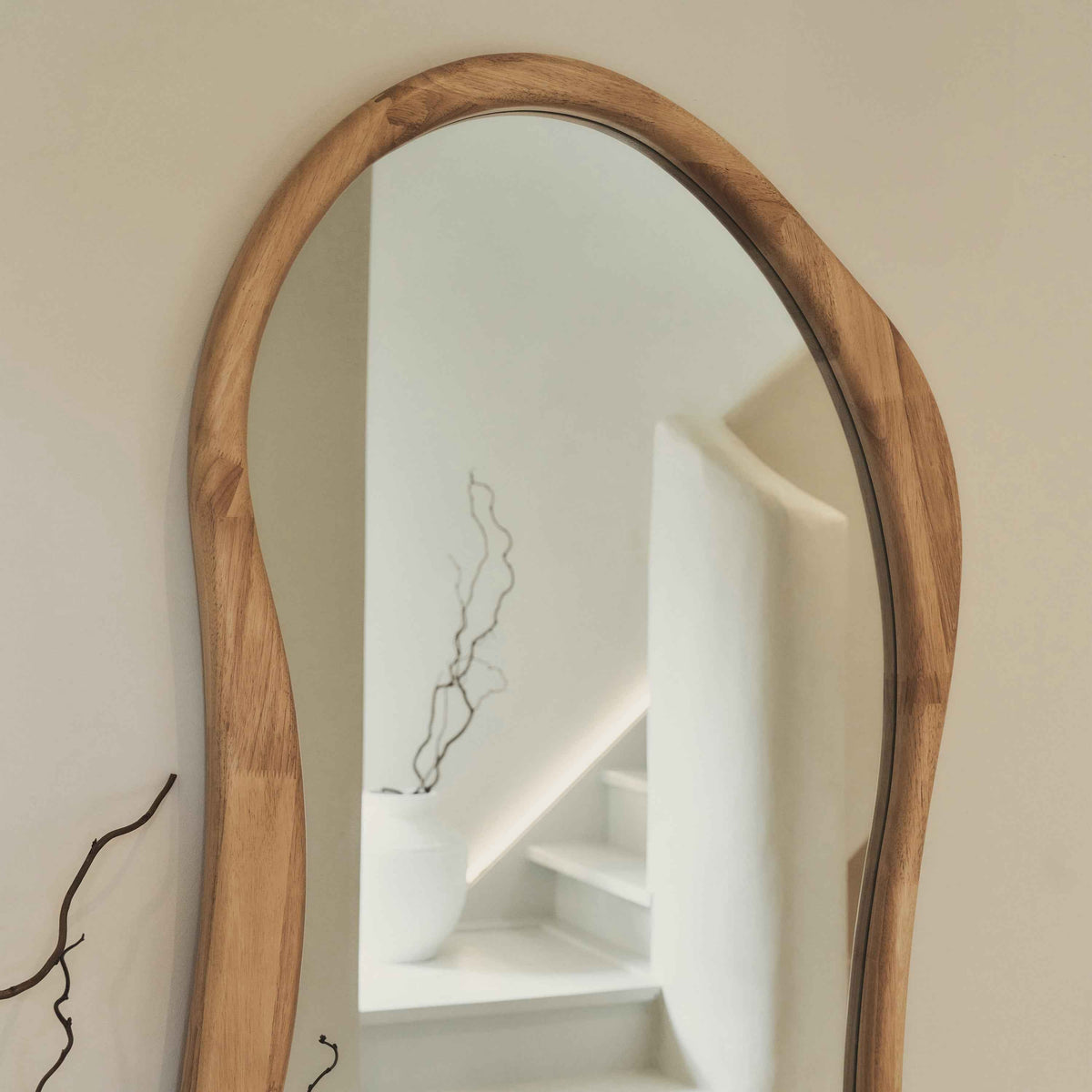 Arcurva - Grand miroir irrégulier en bois clair pleine longueur 170 cm x 85 cm