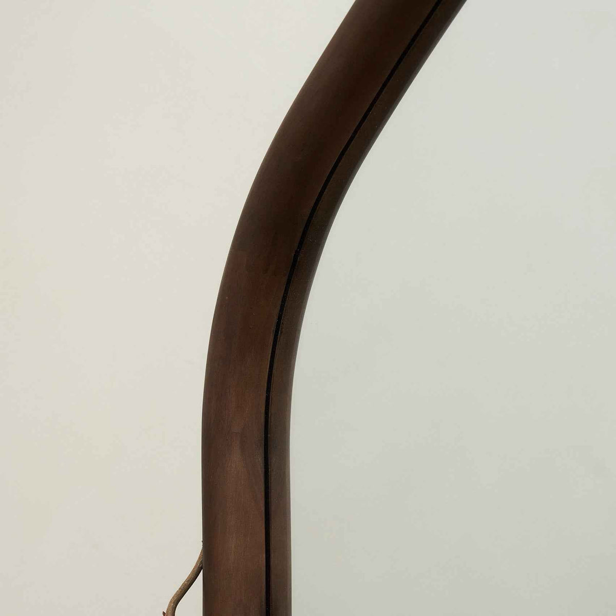 Aaliyah - Miroir irrégulier extra grand pleine longueur en bois foncé 180cm x 110cm