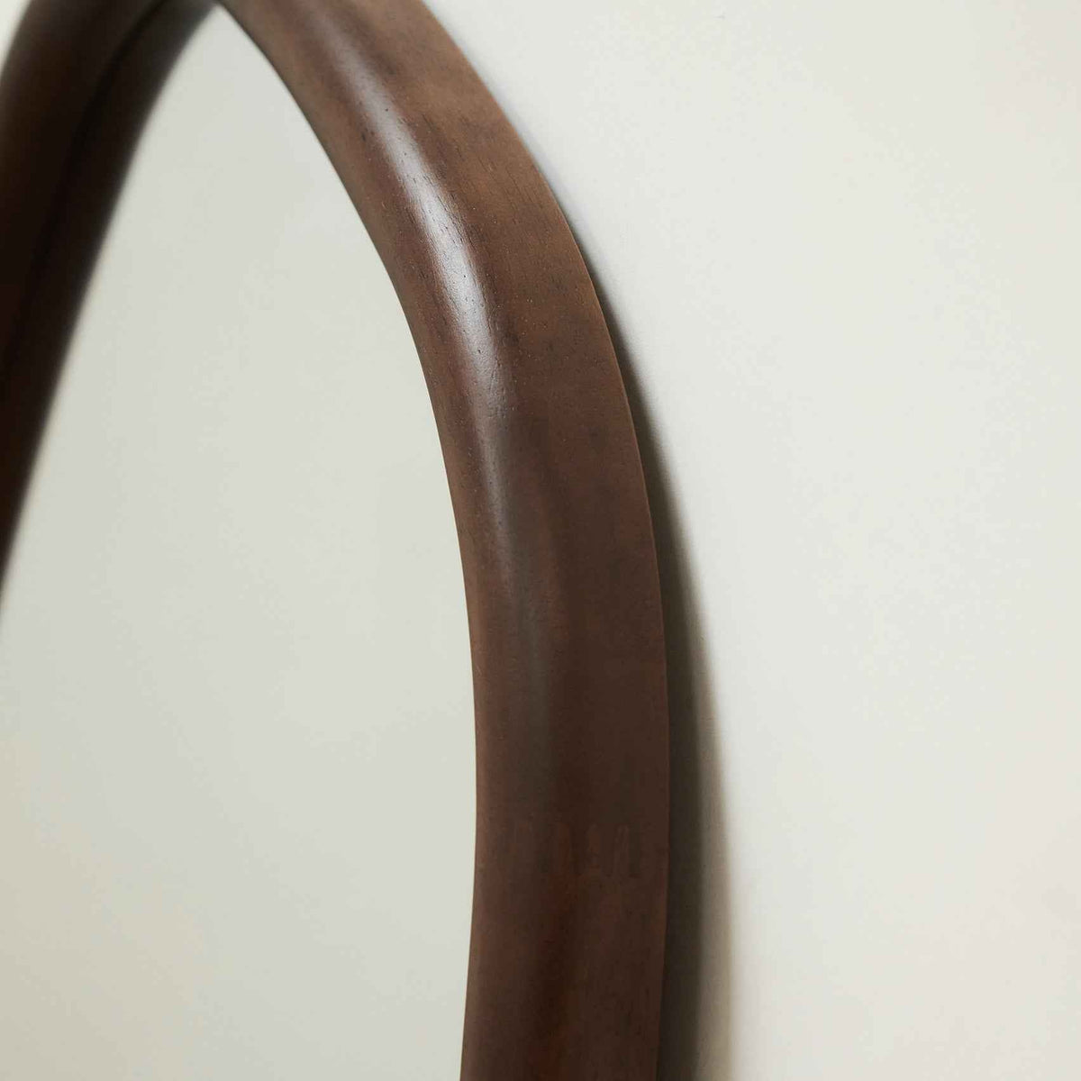 Aaliyah - Miroir irrégulier en bois foncé pleine longueur 180cm x 80cm