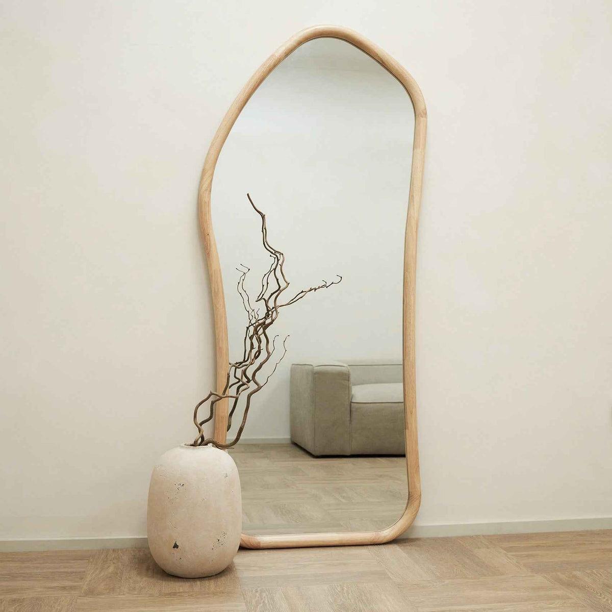 Aaliyah - Miroir irrégulier pleine longueur en bois clair 180 cm x 80 cm