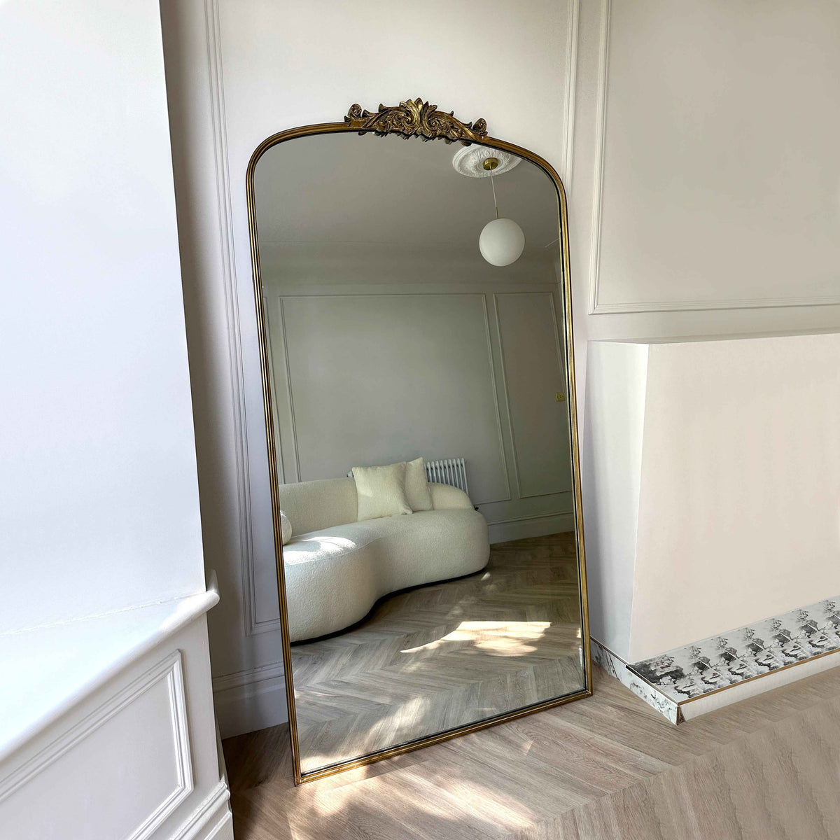 Amelia - Miroir Métallique Arqué Doré Pleine Longueur 186cm x 100cm