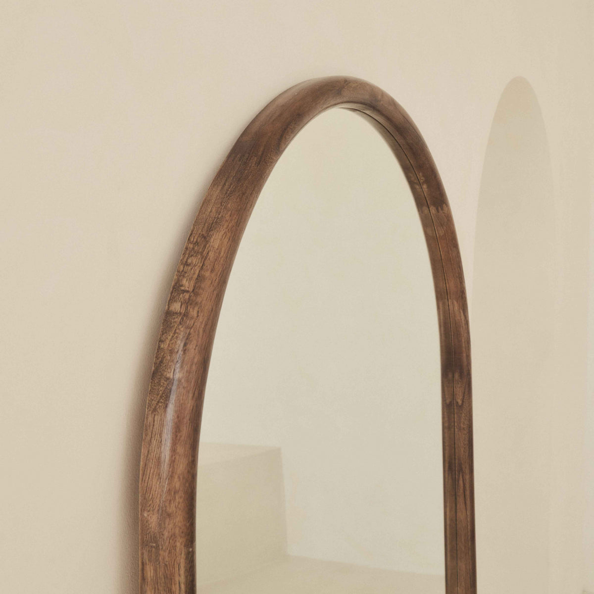 Amora - Miroir en bois chaud grand format plein pied arche 180cm x 90cm