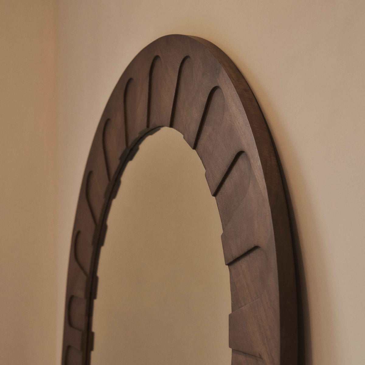 Valor - Miroir Arqué Premium Extra Large Bois Chaud 190cm x 110cm