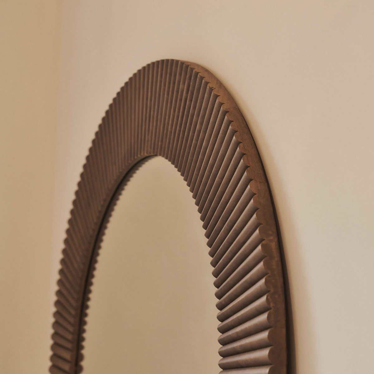 Sloane - Grand Miroir Arqué Premium en Bois Chaud 180cm x 100cm