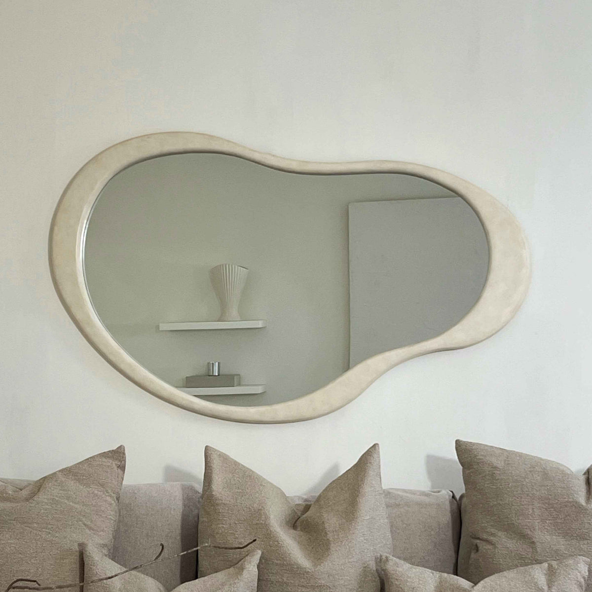 Arcurva - Grand Miroir Irrégulier en Béton pour Surcheminée 130cm x 80cm