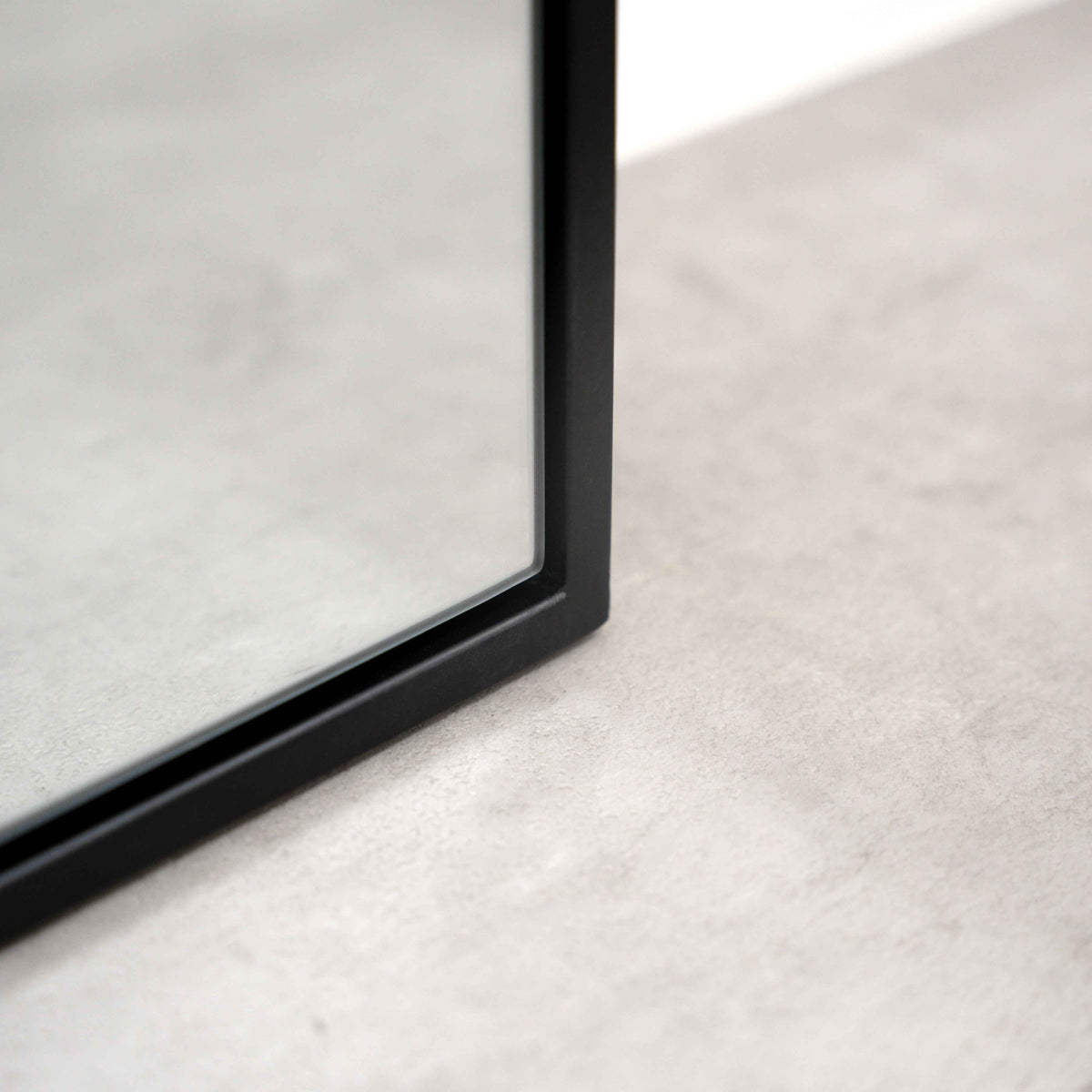 Liberty - Miroir de Cheminée Métallique Arqué Large Noir 120cm x 90cm