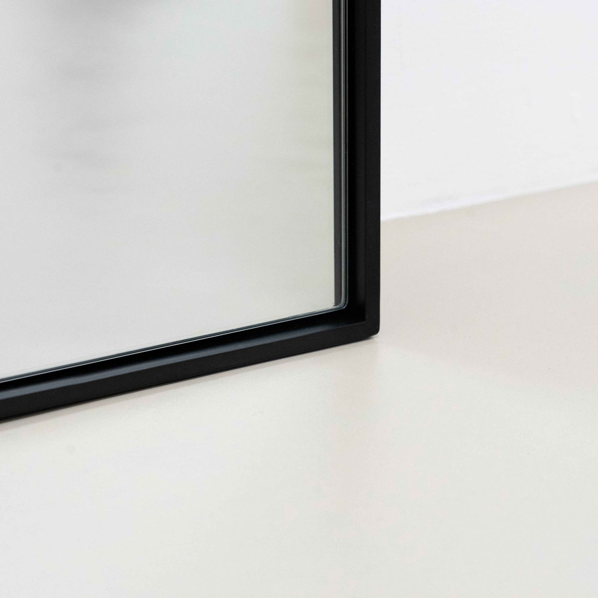 Theo - Miroir Métallique Noir Extra Large Pleine Longueur 200cm x 100cm