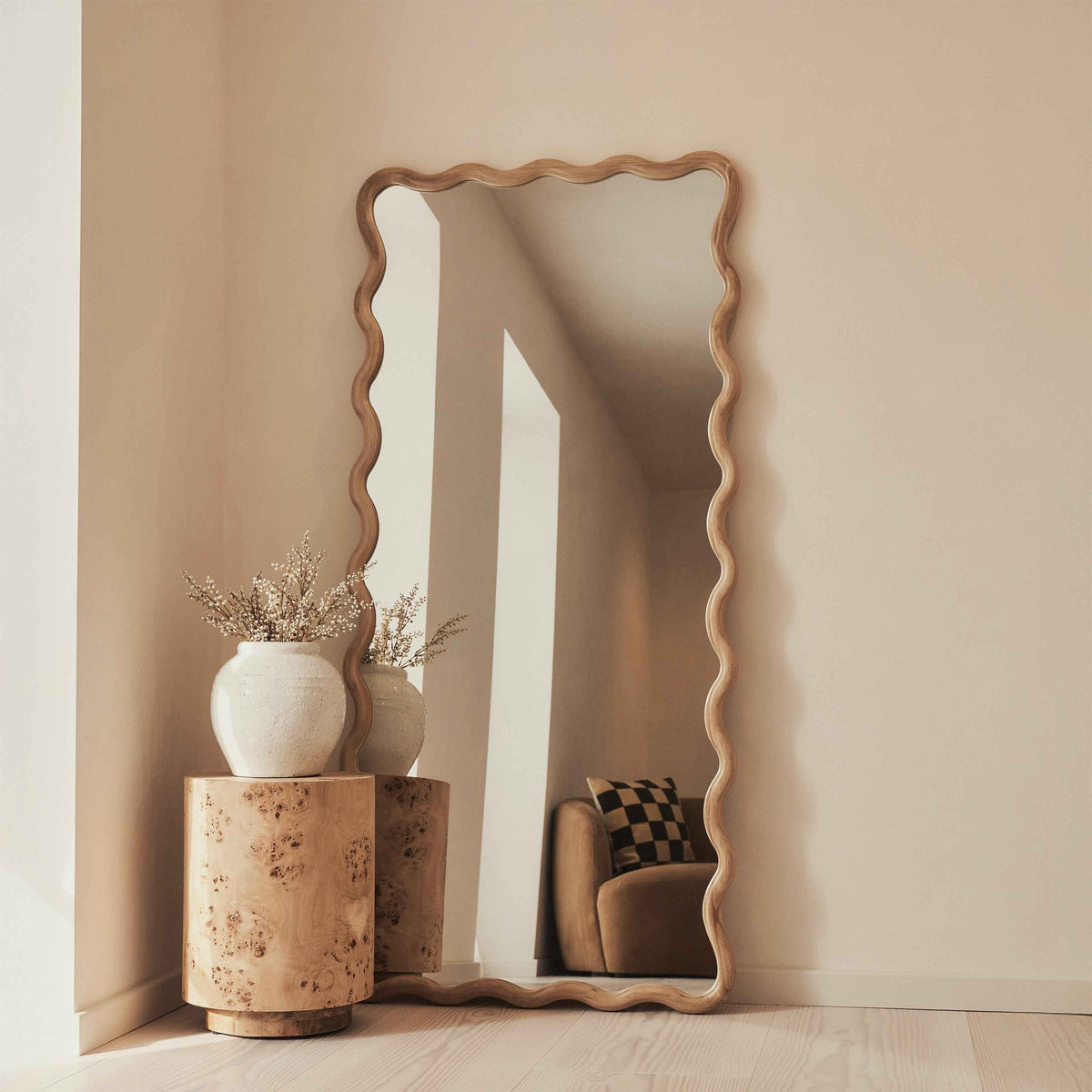 Marea - Miroir rétro ondulé en bois clair pleine longueur 170cm x 80cm