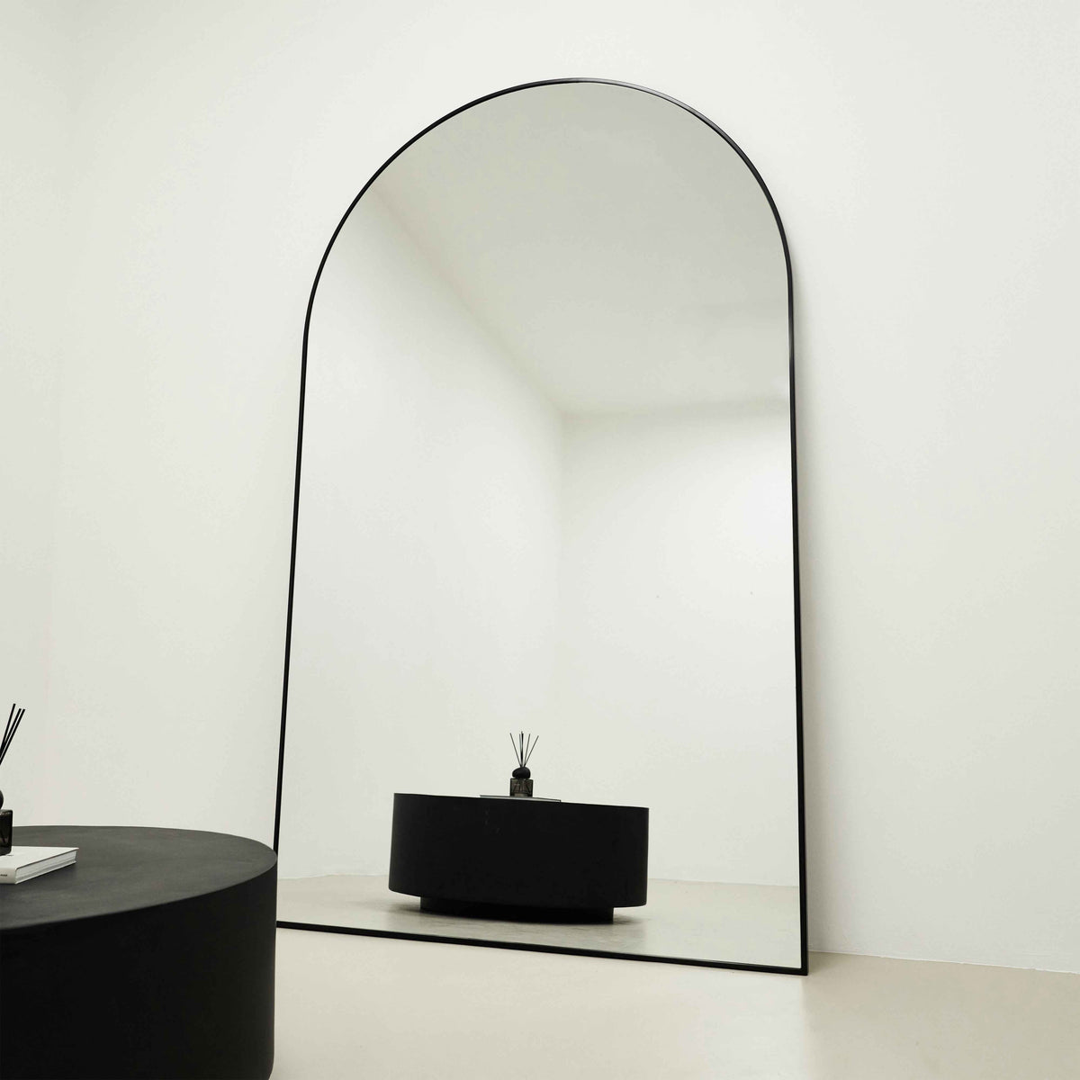 Liberty - Miroir Métallique Arqué Noir Pleine Longueur 200cm x 120cm