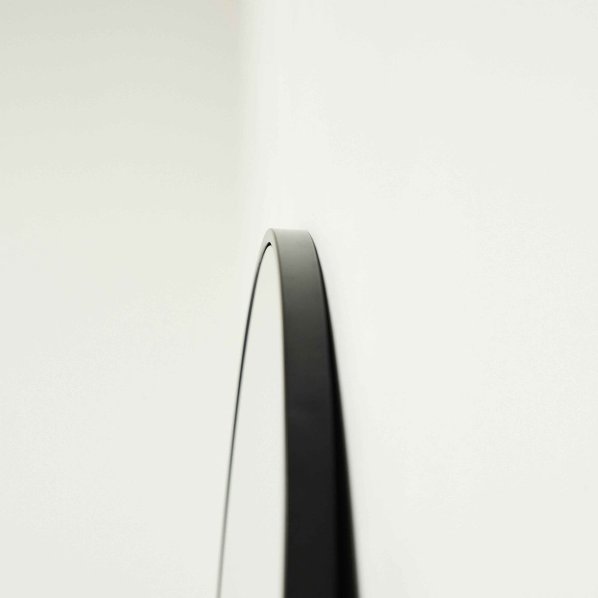 Liberty - Miroir Métallique Arqué Noir Pleine Longueur 200cm x 120cm