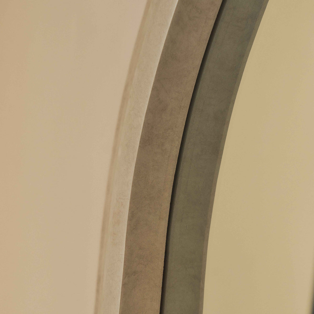 Luciana - Miroir en béton cintré pleine longueur 200cm x 100cm