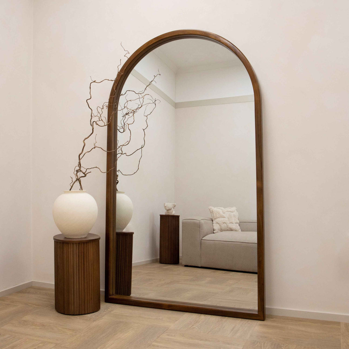 Tamara - Miroir en noyer arqué extra large pleine longueur 190cm x 110cm