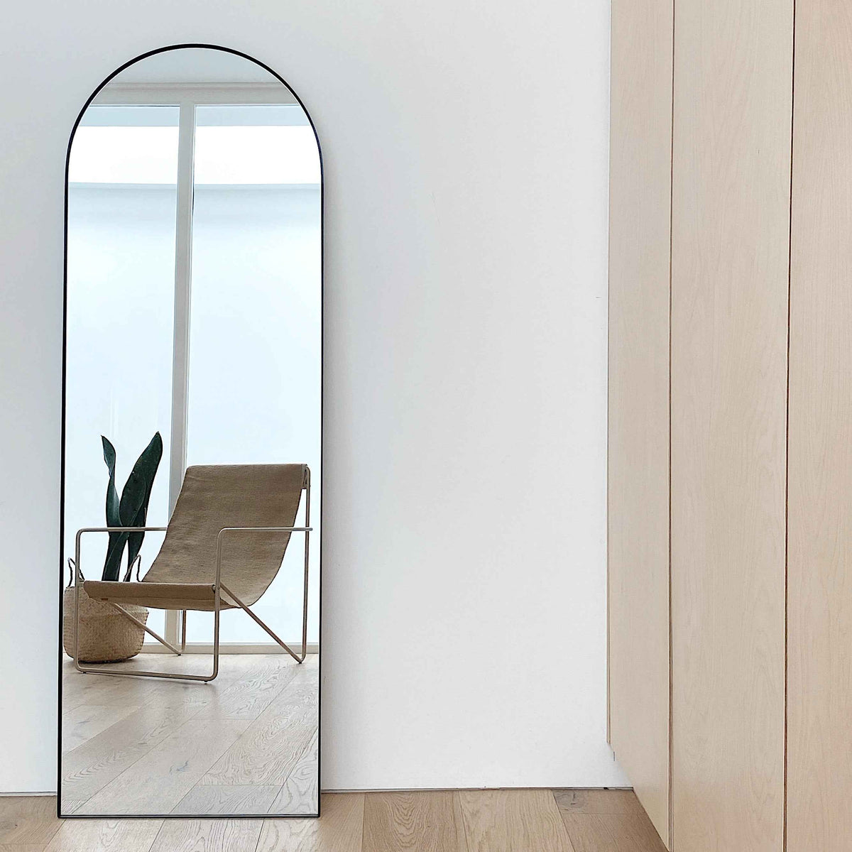 Theo - Miroir Métallique Noir Arqué Grand Pleine Longueur 160cm x 50cm