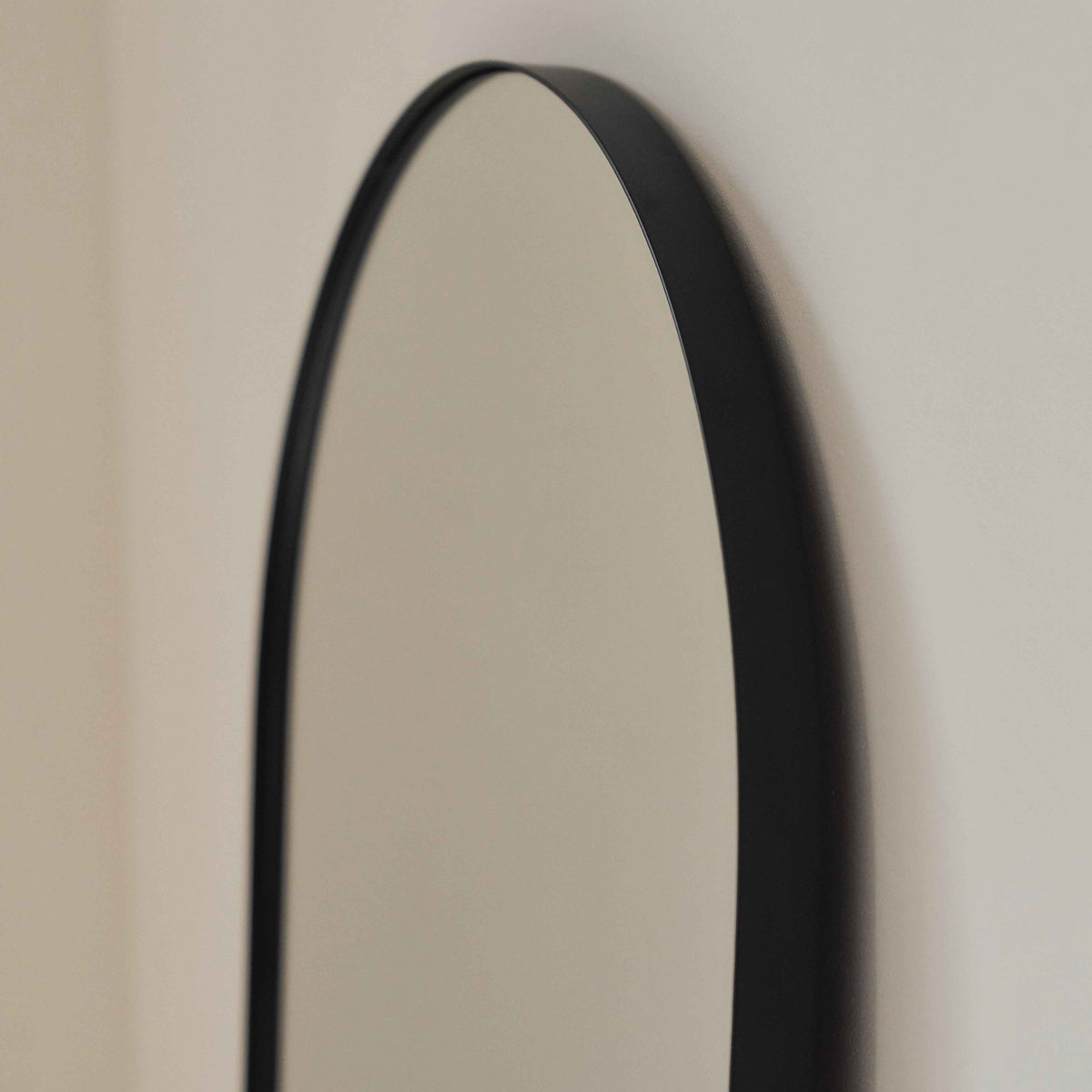 Theo - Miroir Métallique Noir Arqué Grand Pleine Longueur 160cm x 50cm