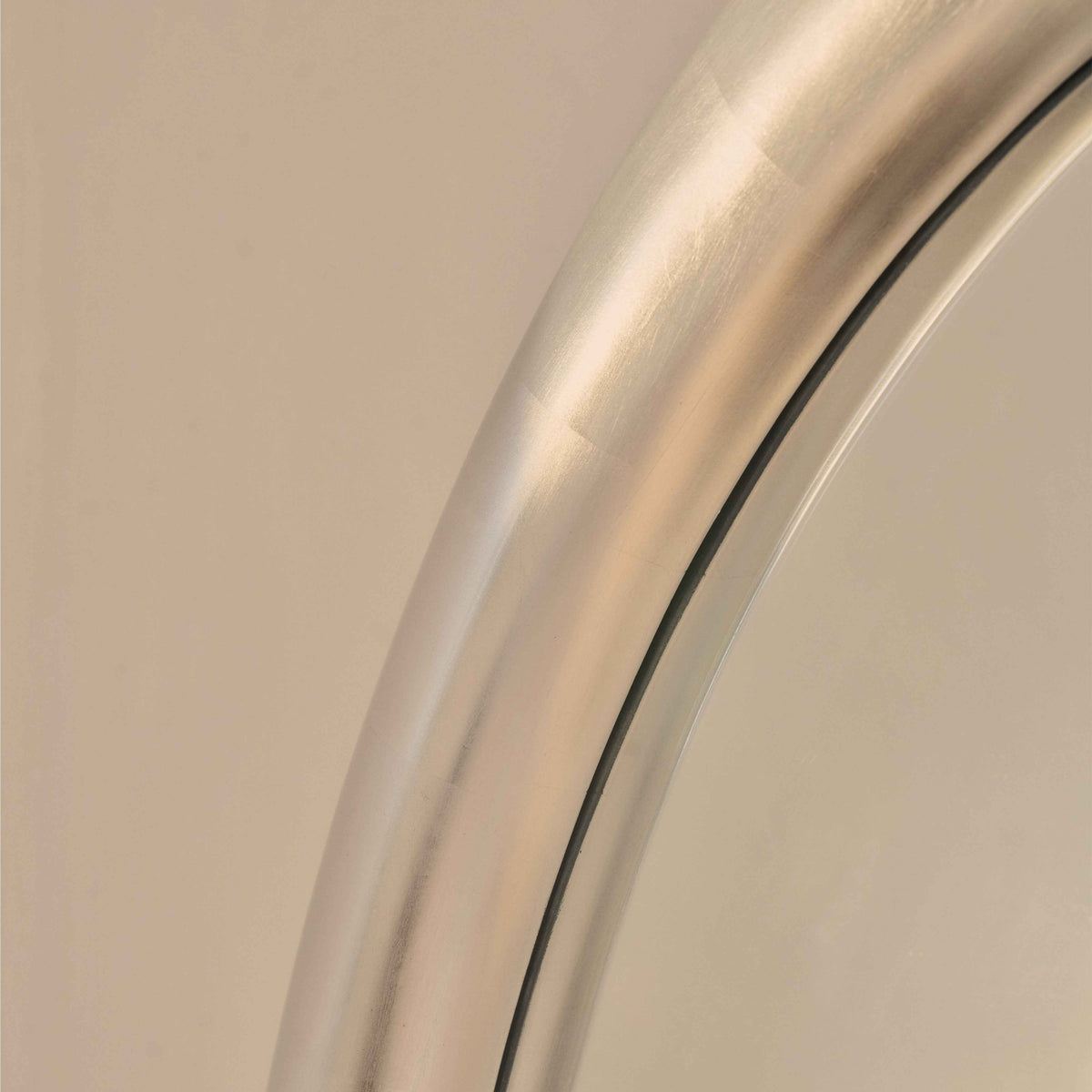 Obsidian - Miroir Extra Large Arqué Pleine Longueur Chrome Brossé 200cm x 120cm