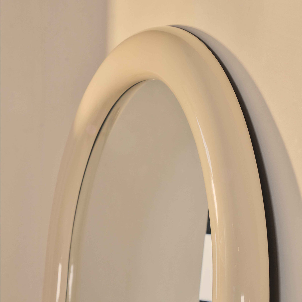 Obsidienne - Miroir extra grand plein pied arqué ivoire brillant 200cm x 120cm
