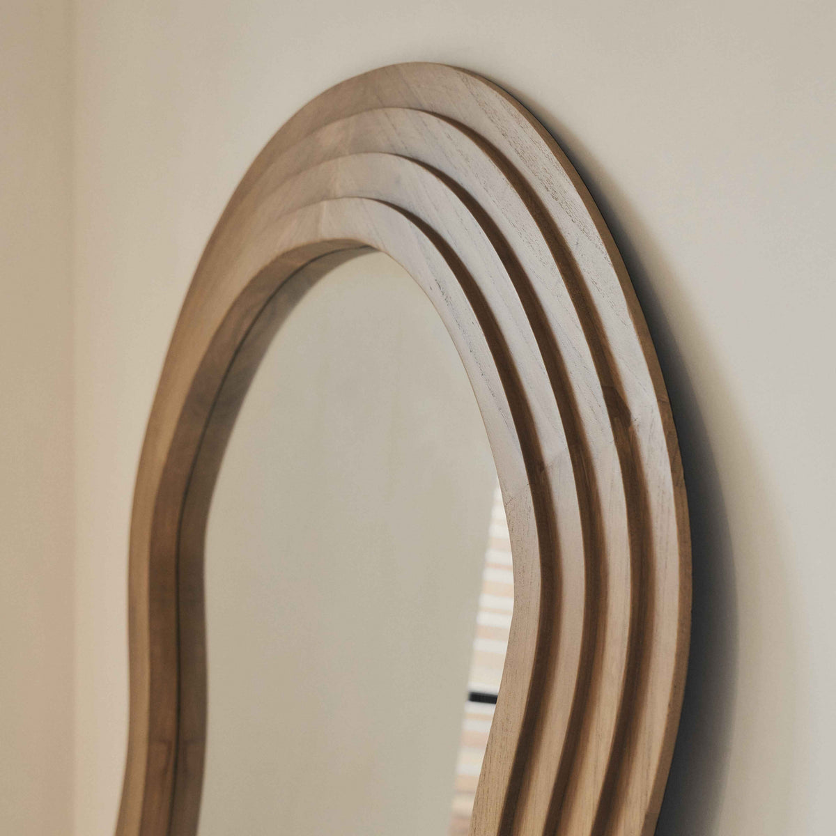 Luciana - Miroir Extra Large à Vagues Pleine Longueur Bois Chaud 180cm x 105cm
