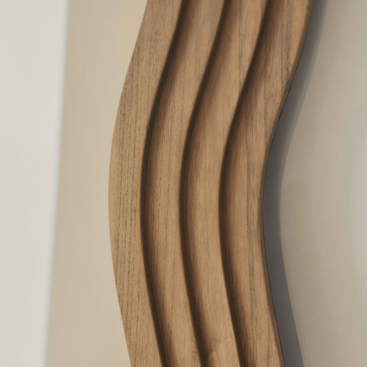 Luciana - Miroir Extra Large à Vagues Pleine Longueur Bois Chaud 180cm x 105cm