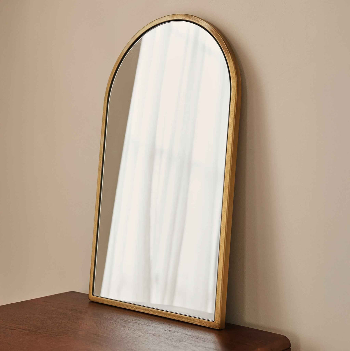 Liberty - Miroir Mural Métallique Arqué Doré 50cm x 30cm
