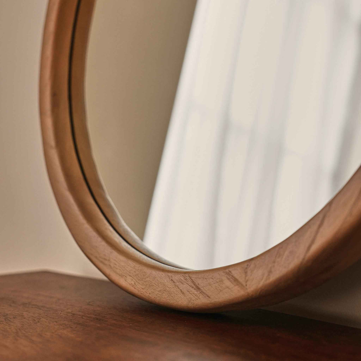 Arden - Miroir Mural Rond en Bois Chaud 40cm x 40cm