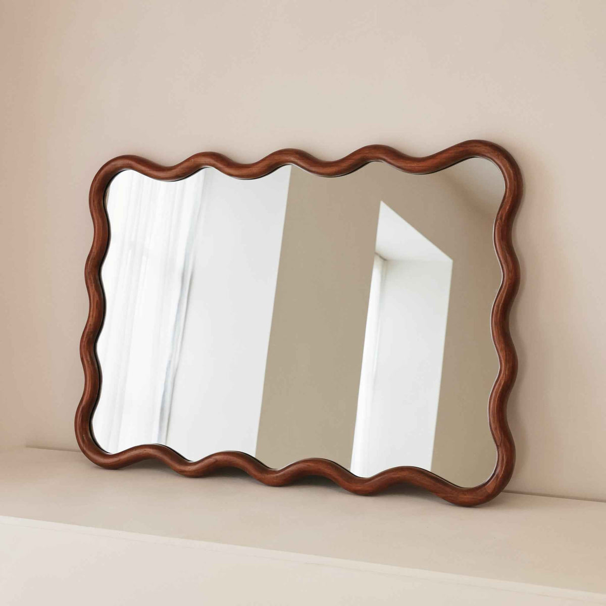 Marea - Miroir Mural Rétro Ondulé en Bois Foncé 100cm x 70cm