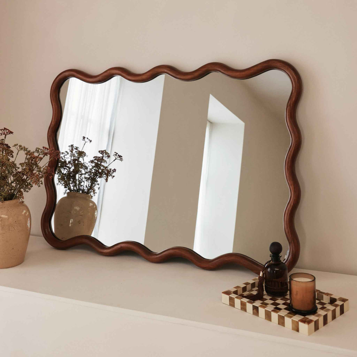Marea - Miroir Mural Rétro Ondulé en Bois Foncé 100cm x 70cm