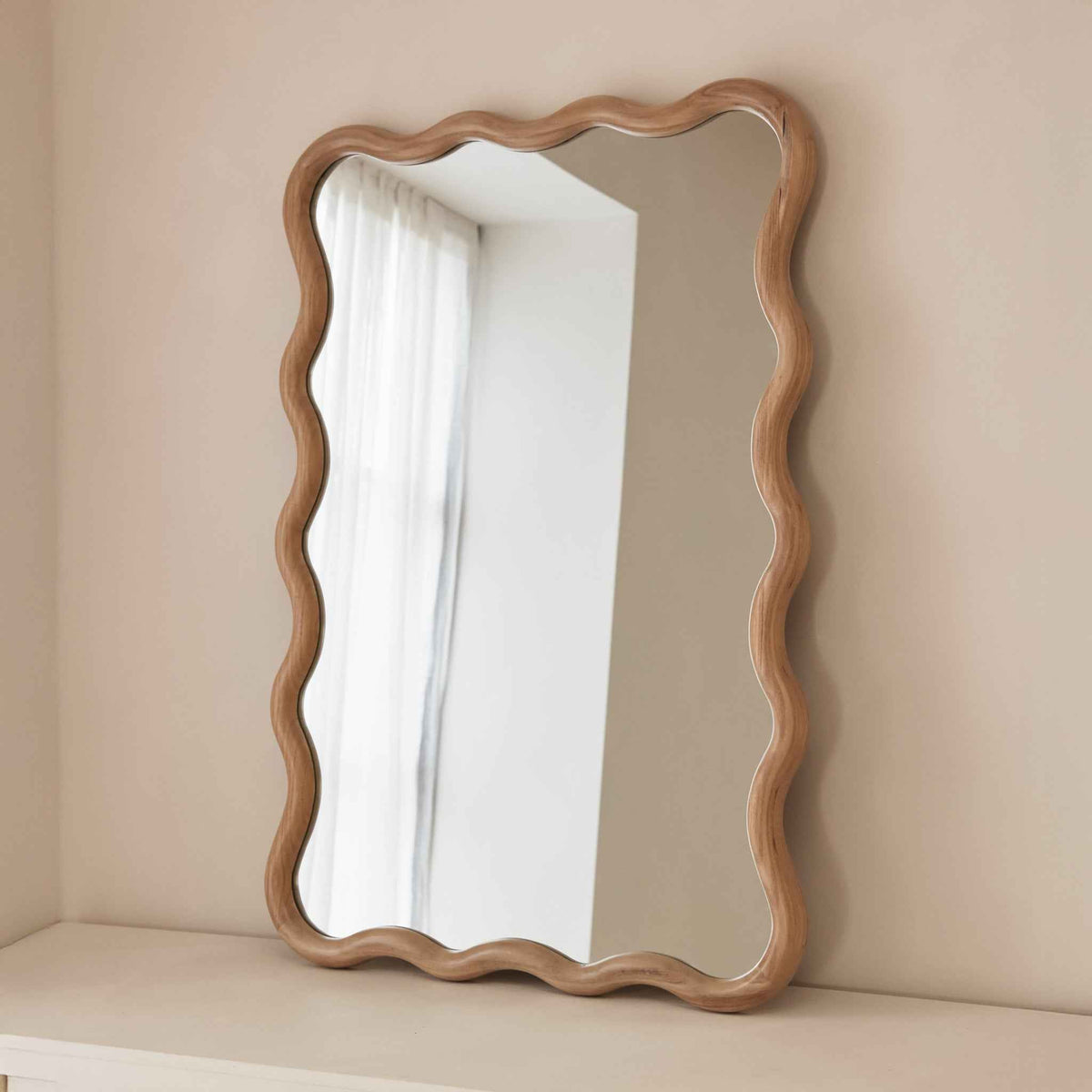 Marea - Miroir mural rétro ondulé en bois clair 100cm x 70cm