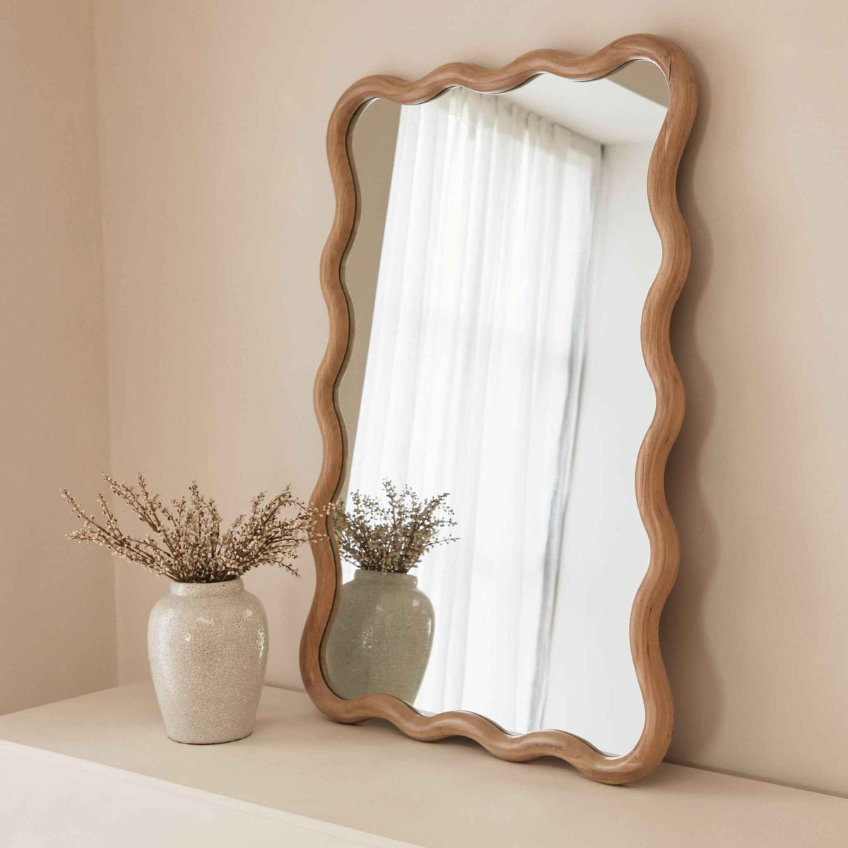 Marea - Miroir mural rétro ondulé en bois clair 100cm x 70cm