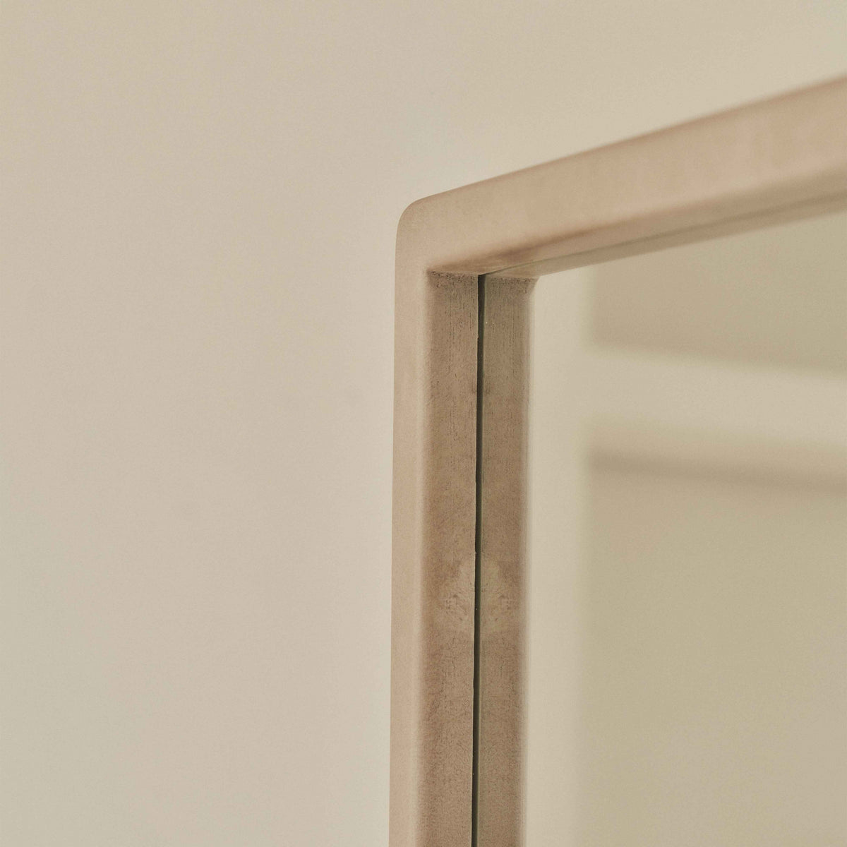 Arden - Miroir en bois pleine longueur béton 140cm x 45cm