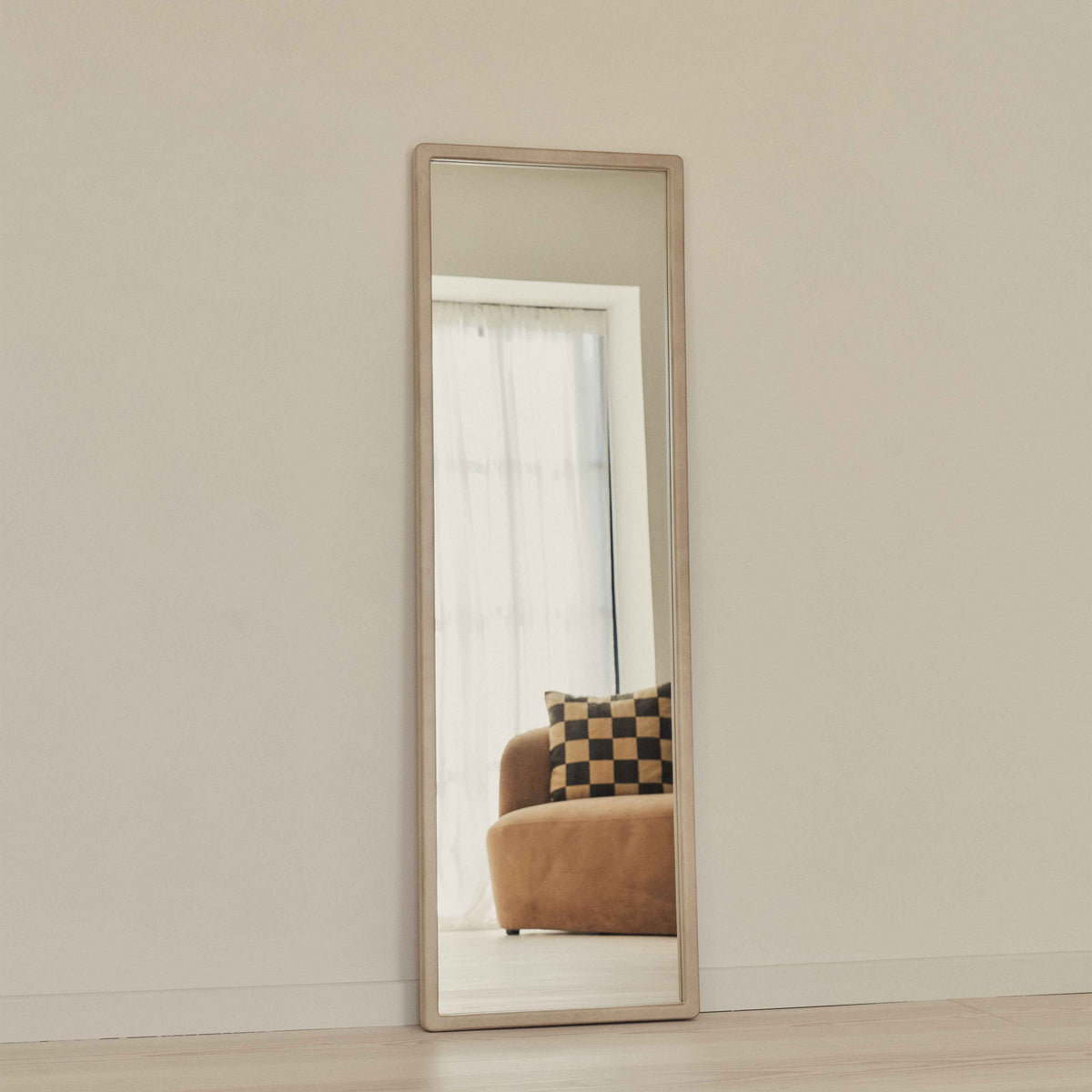 Arden - Miroir en bois pleine longueur béton 140cm x 45cm