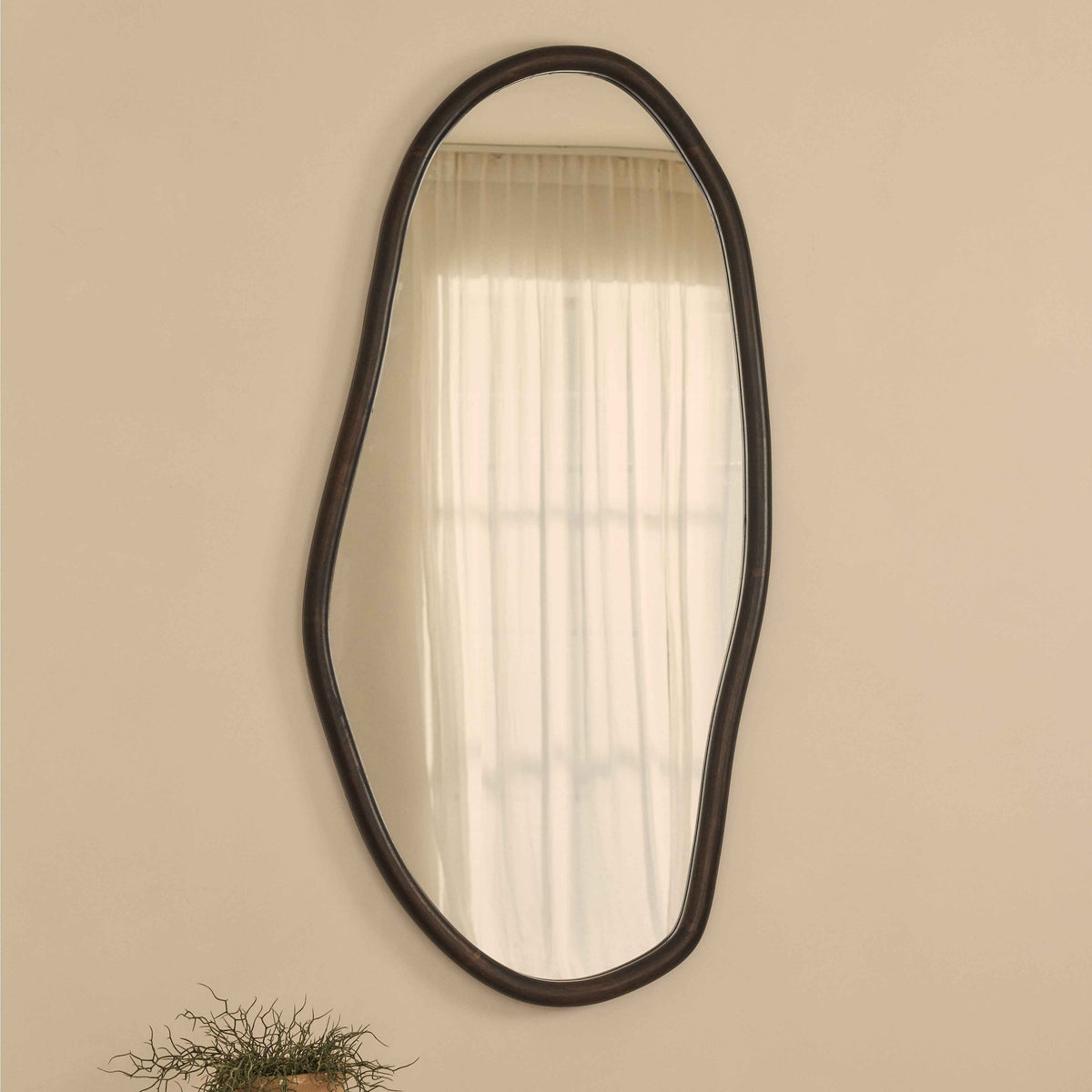 Aaliyah - Miroir mural irrégulier en bois foncé 150cm x 75cm