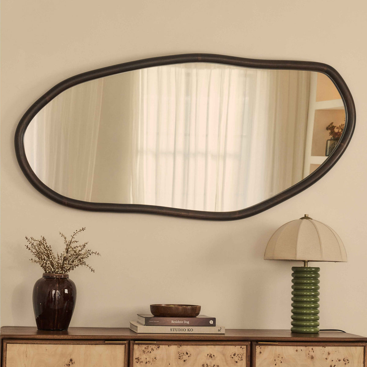 Aaliyah - Miroir mural irrégulier en bois foncé 150cm x 75cm