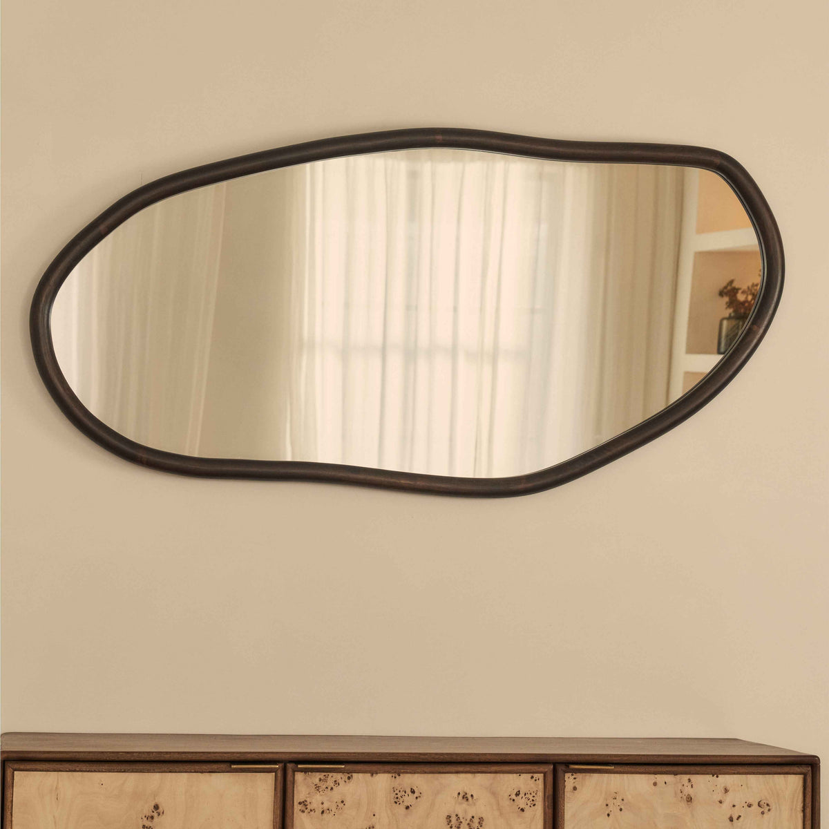 Aaliyah - Miroir mural irrégulier en bois foncé 150cm x 75cm