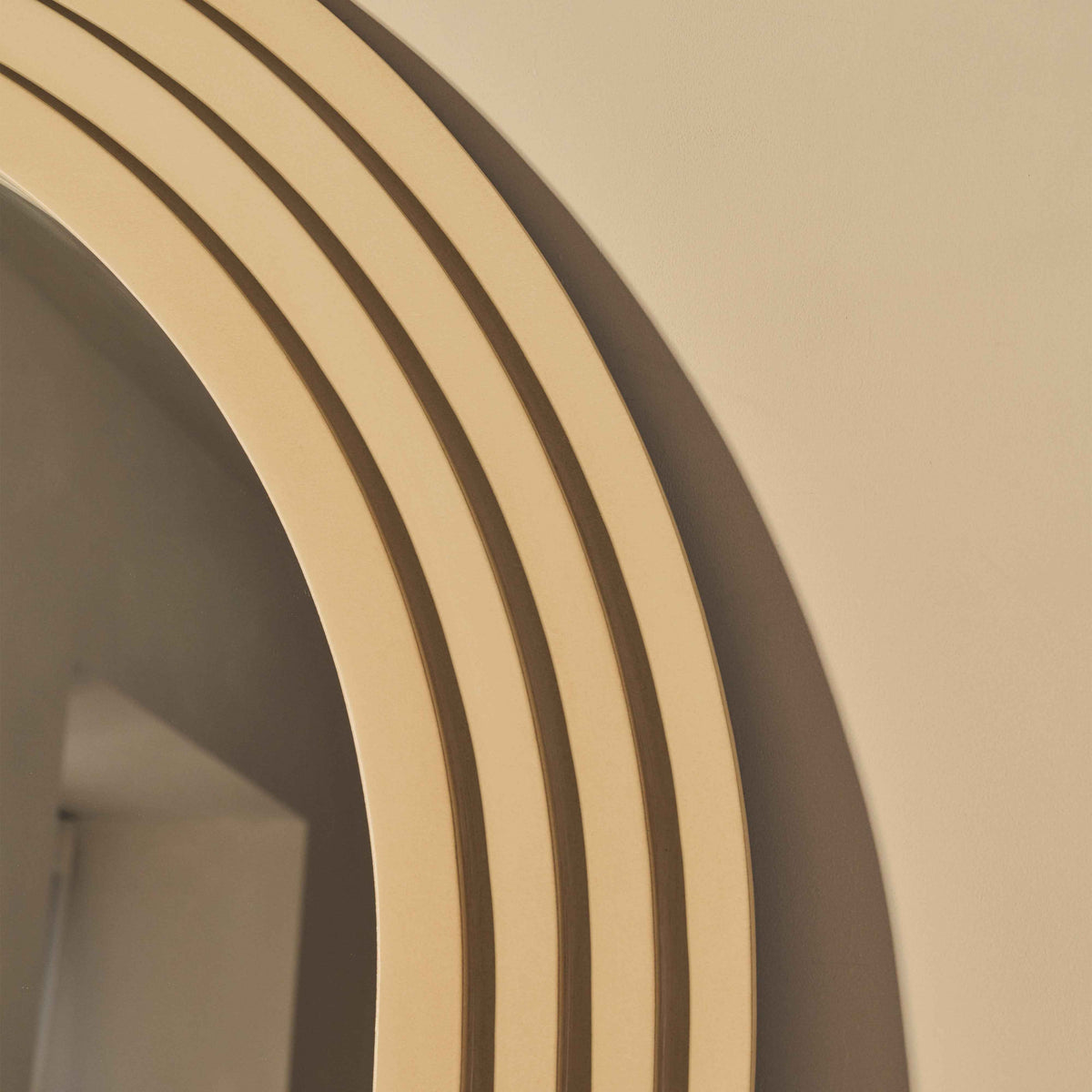Luciana - Miroir de Cheminée Arqué en Béton 120cm x 100cm