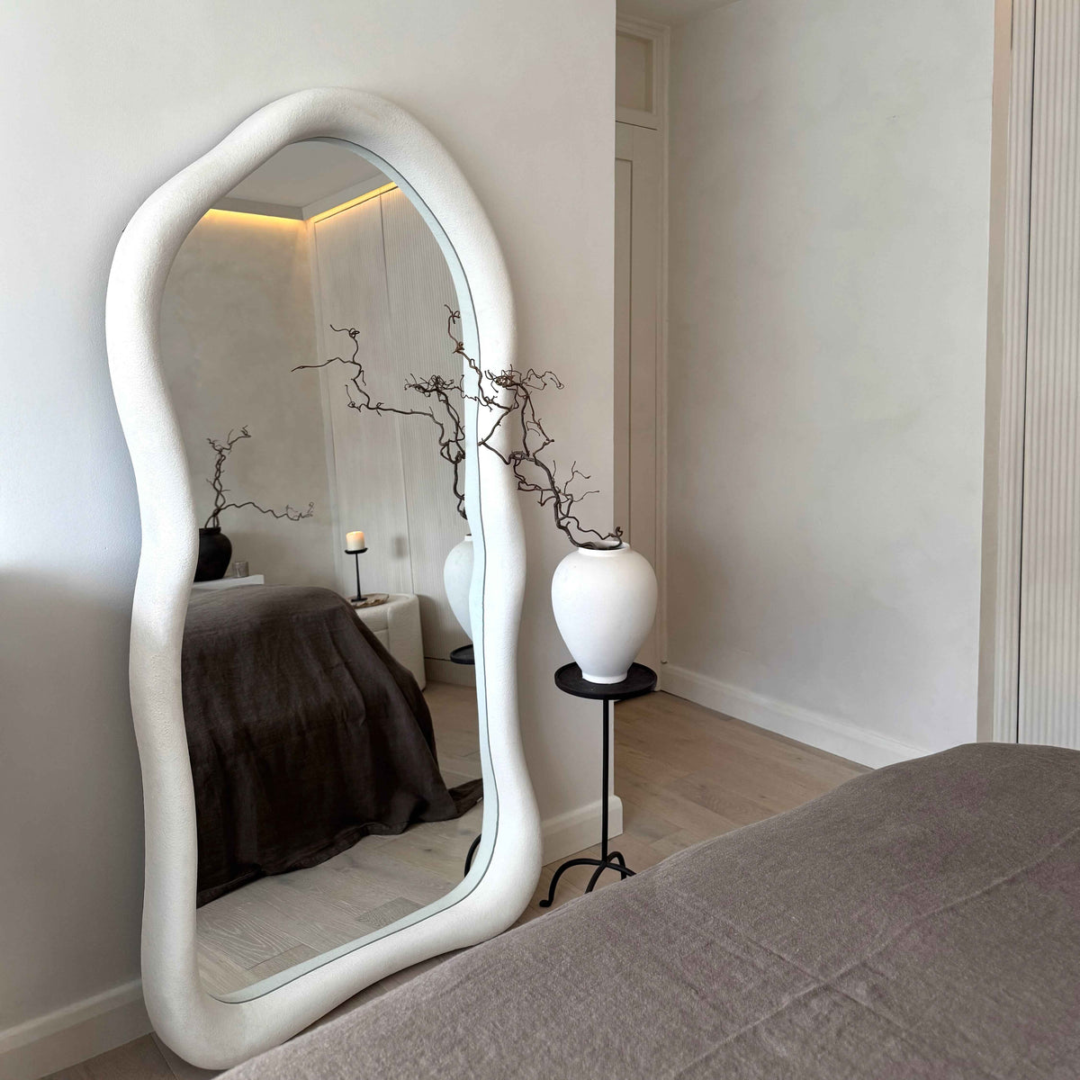 Wabi-Sabi - Grand miroir irrégulier en béton pleine longueur 170cm x 80cm